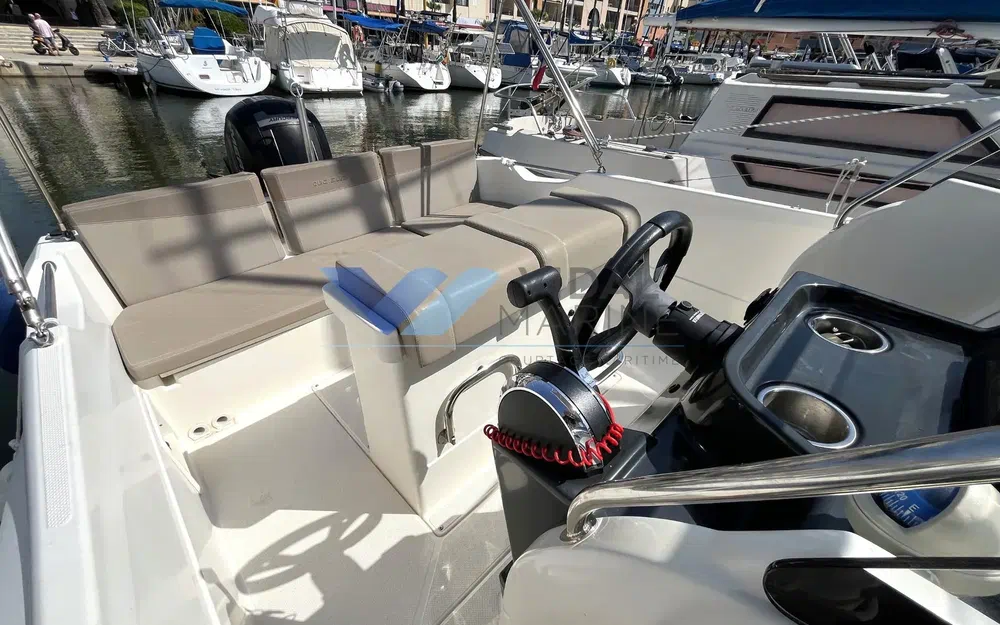 slider 6 Quicksilver Activ 675 Open