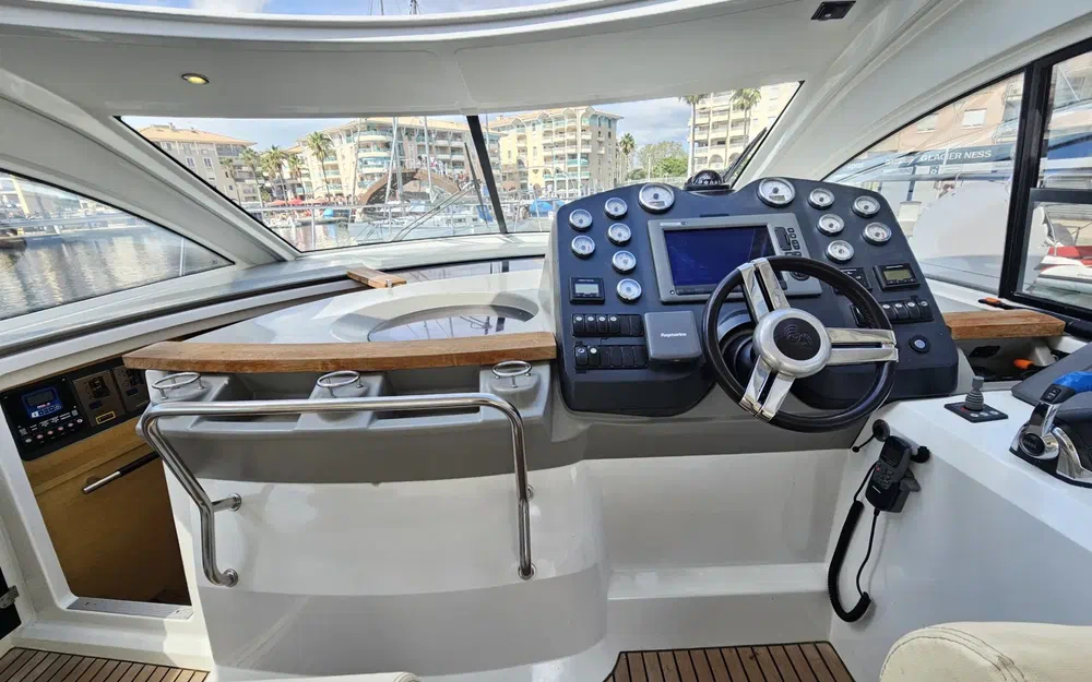 slider 15 Beneteau Flyer Gran Turismo 44