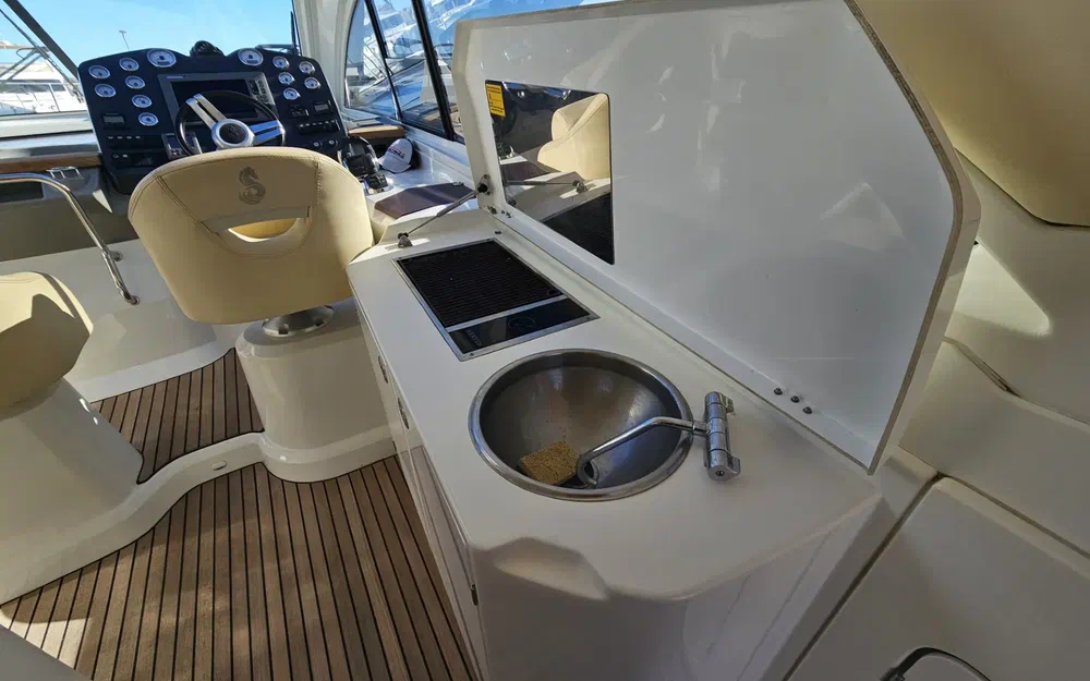 slider 16 Beneteau Flyer Gran Turismo 44