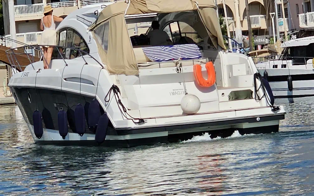 slider 18 Beneteau Flyer Gran Turismo 44