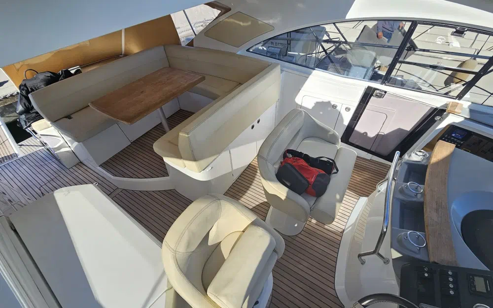 slider 19 Beneteau Flyer Gran Turismo 44