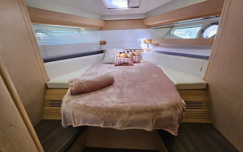 slider 24 Beneteau Flyer Gran Turismo 44