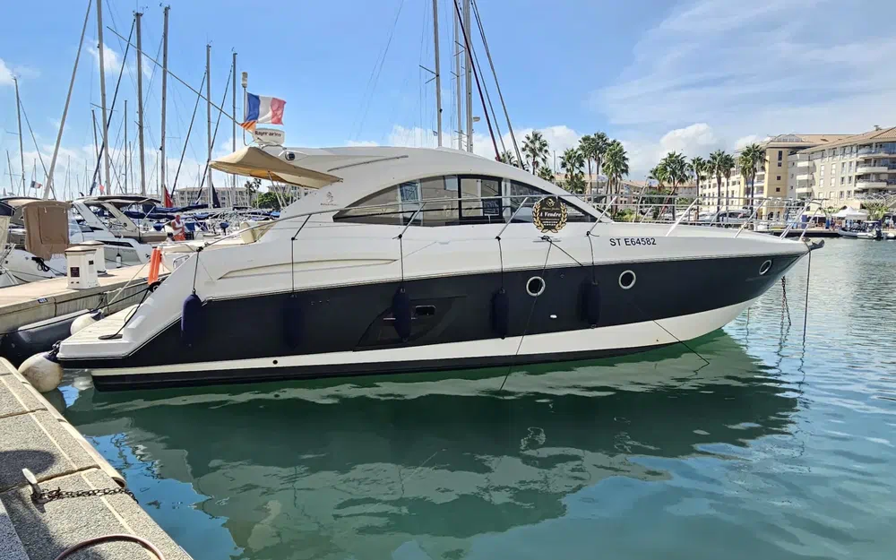 slider 33 Beneteau Flyer Gran Turismo 44