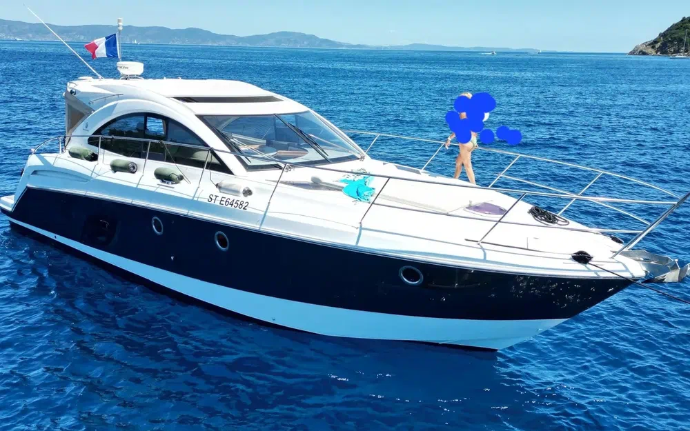 slider 0 Beneteau Flyer Gran Turismo 44