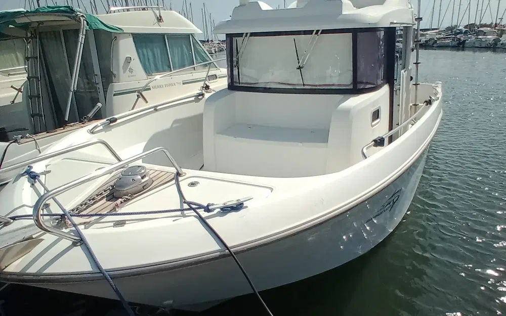 slider 1 Beneteau Barracuda 9