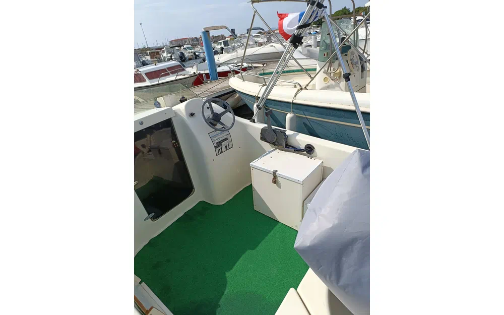 slider 12 Ultramar 450 Cabine