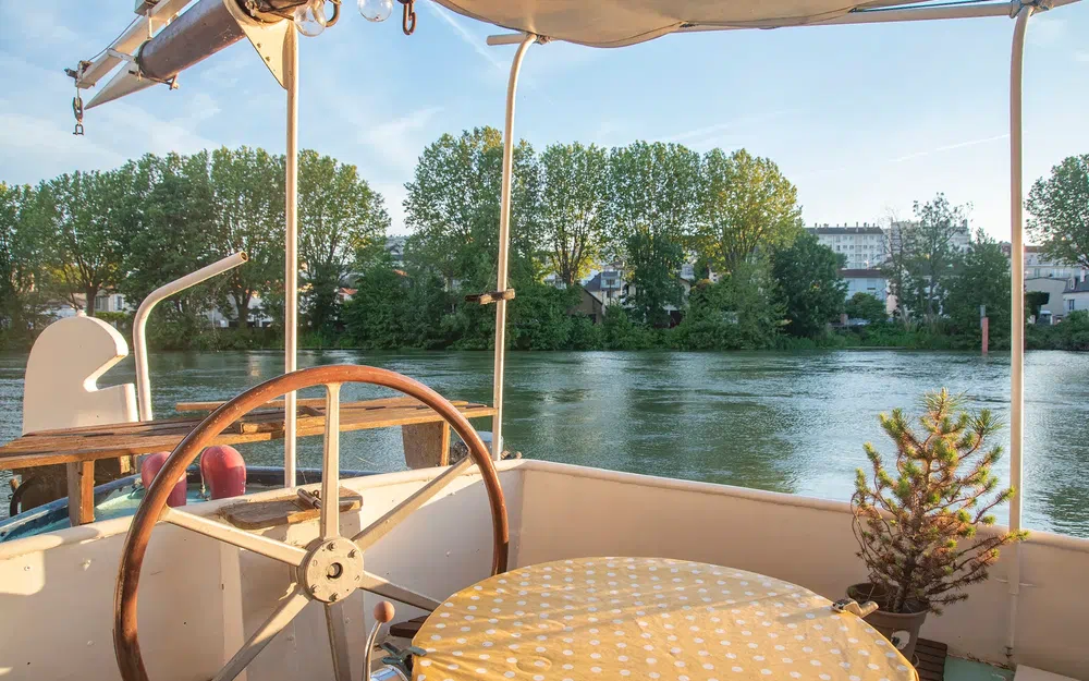 slider 6 Bateau Logement waalshokker 14,84m à vivre et naviguer