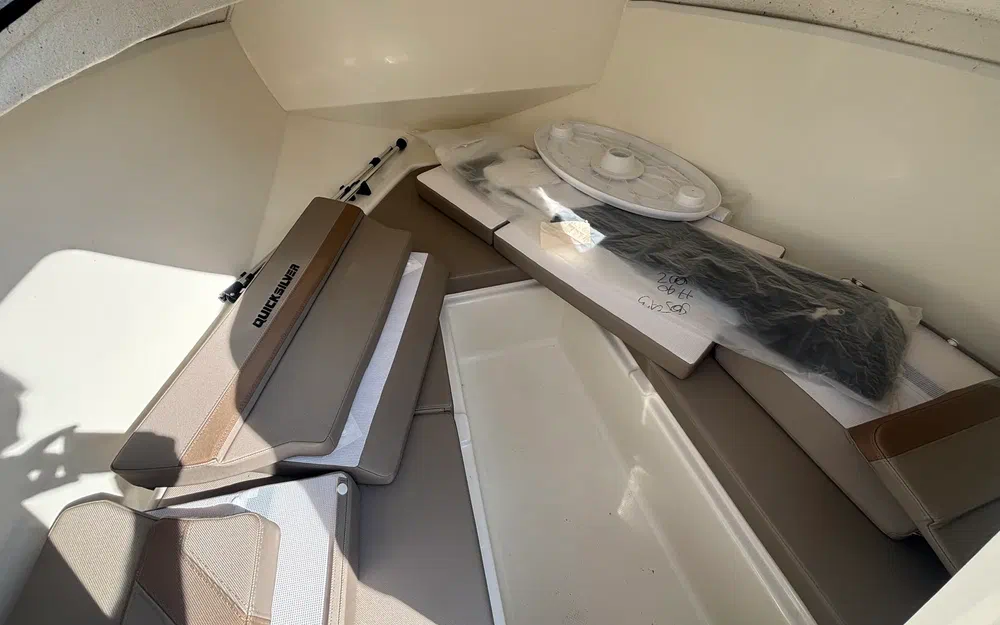 slider 4 Quicksilver Activ 505 Cabin