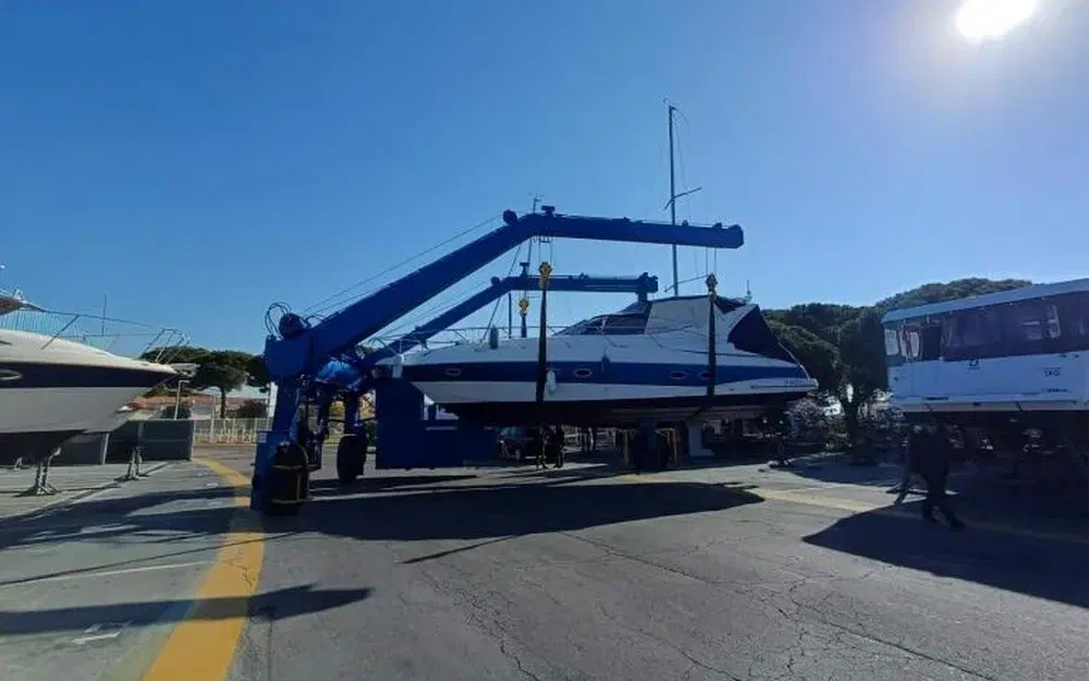 slider 111 Sessa Marine C42