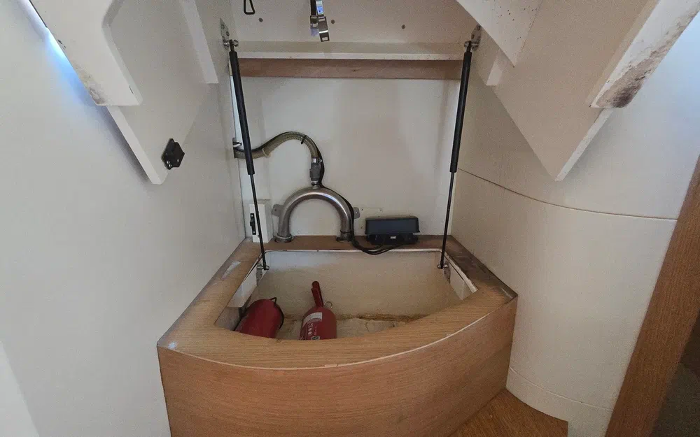 slider 57 Sessa Marine C42