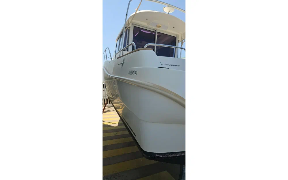 slider 1 Jeanneau Merry Fisher 725