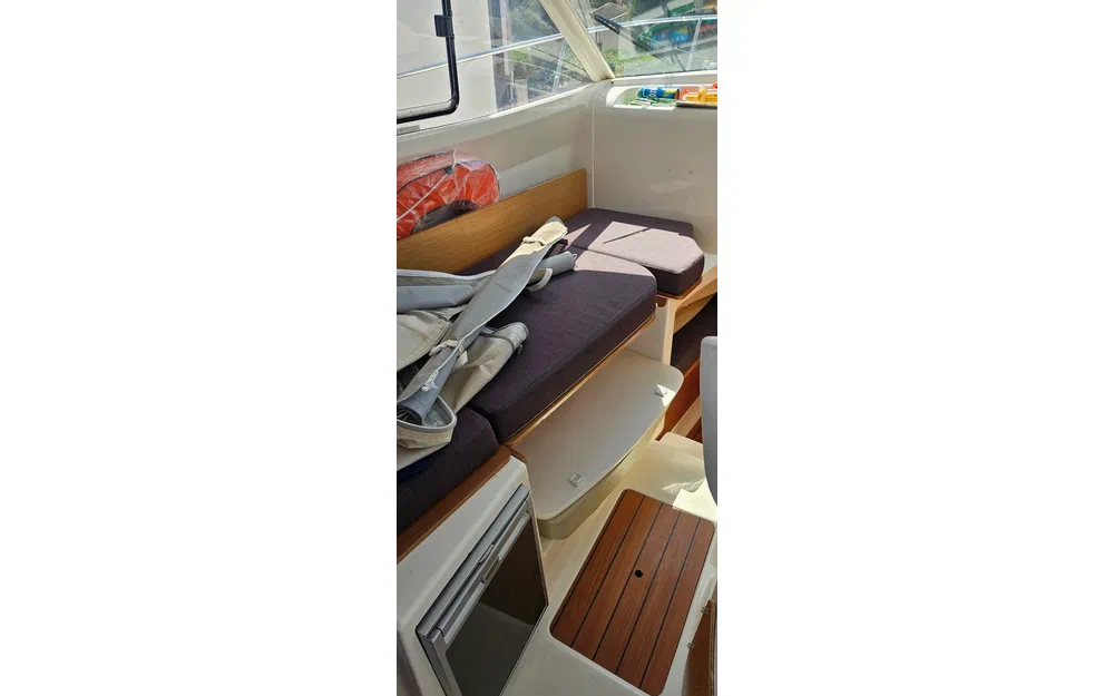 slider 17 Jeanneau Merry Fisher 725