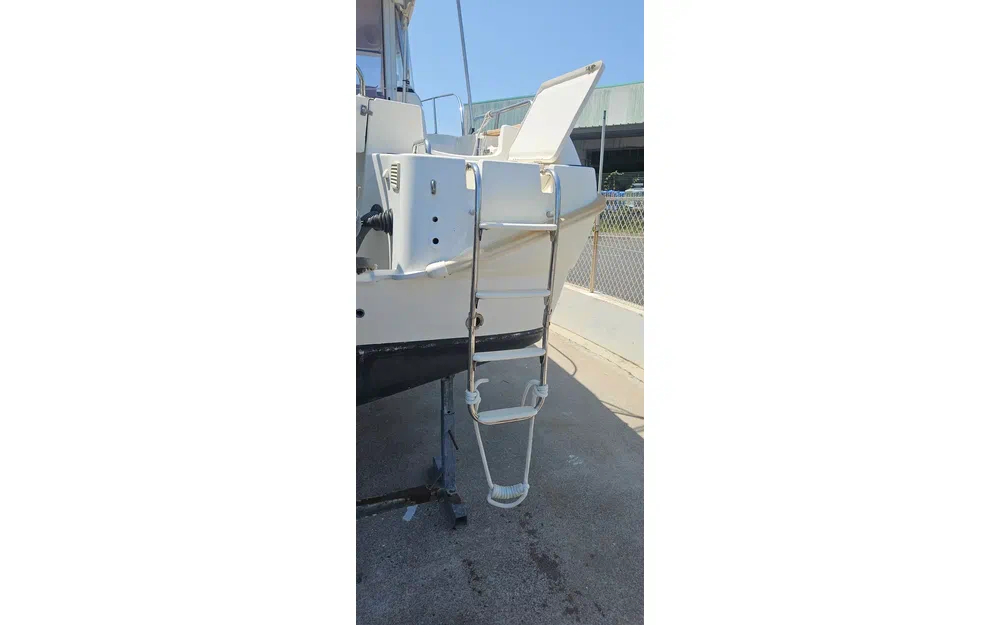 slider 5 Jeanneau Merry Fisher 725