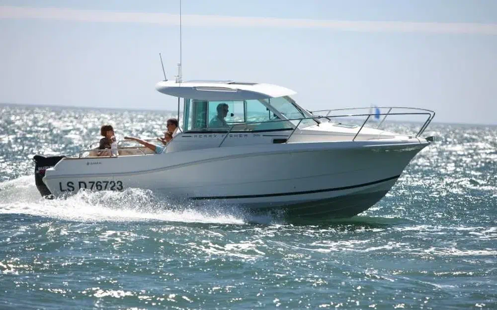 slider 2 Jeanneau Merry Fisher 725