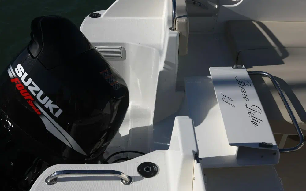 slider 4 Jeanneau Merry Fisher 725
