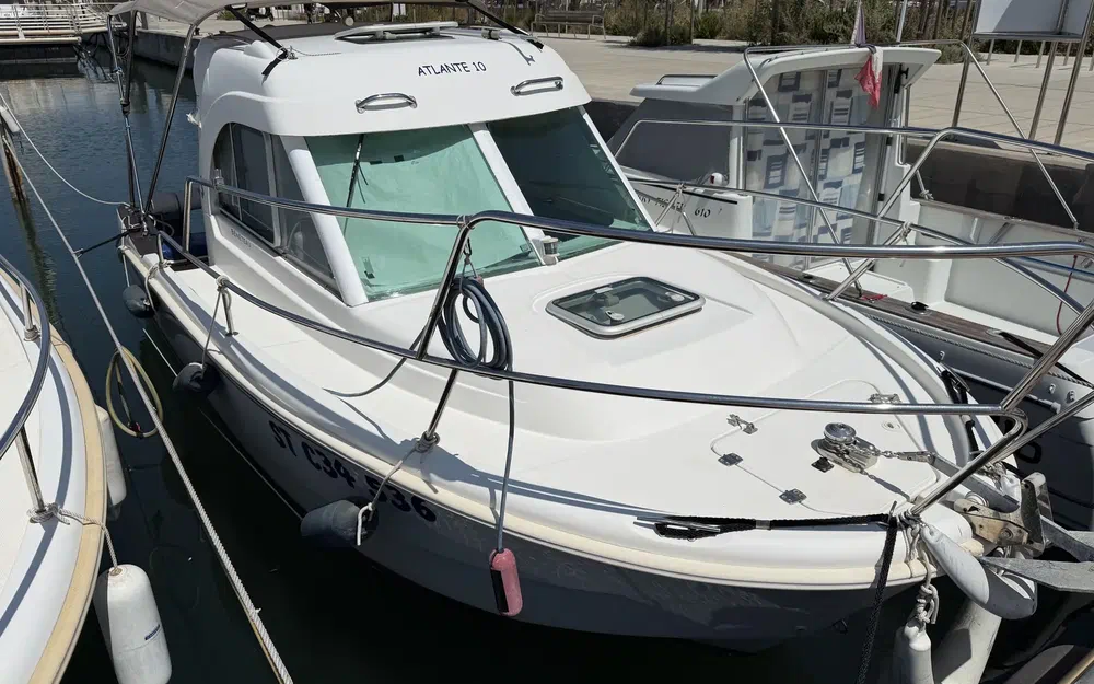 slider 1 Beneteau Antares 6.50 HB