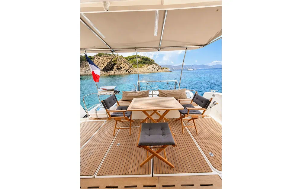 slider 10 Fountaine Pajot My 37 Maestro