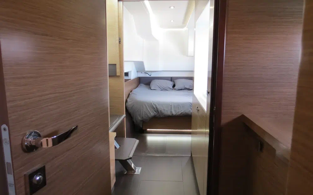 slider 19 Fountaine Pajot My 37 Maestro