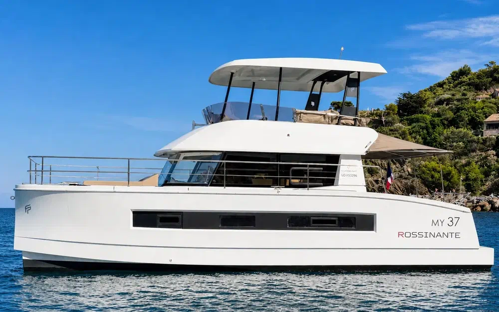 slider 2 Fountaine Pajot My 37 Maestro