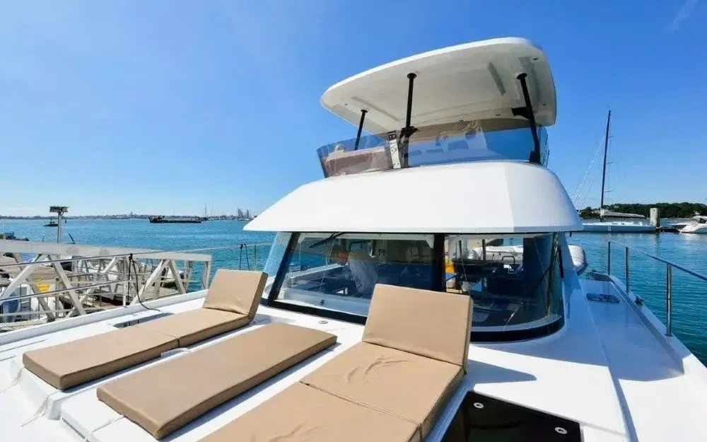 slider 7 Fountaine Pajot My 37 Maestro