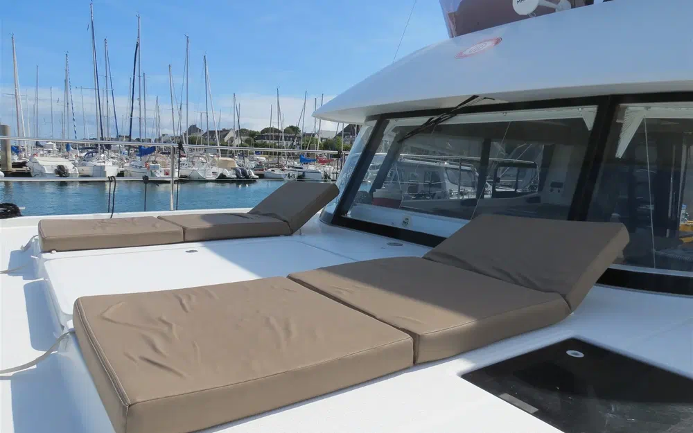 slider 8 Fountaine Pajot My 37 Maestro