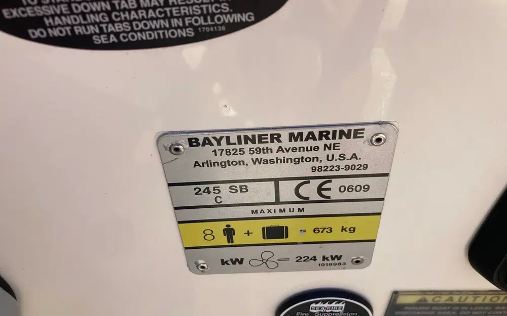 slider 20 Bayliner 245 SB