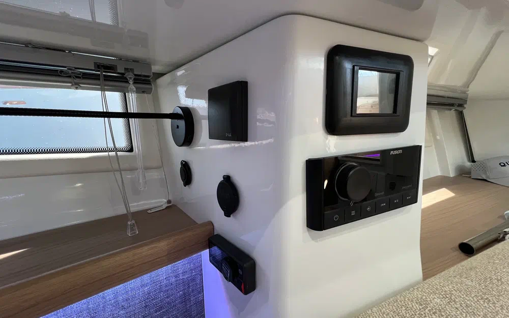 slider 38 Quarken 37 CABIN