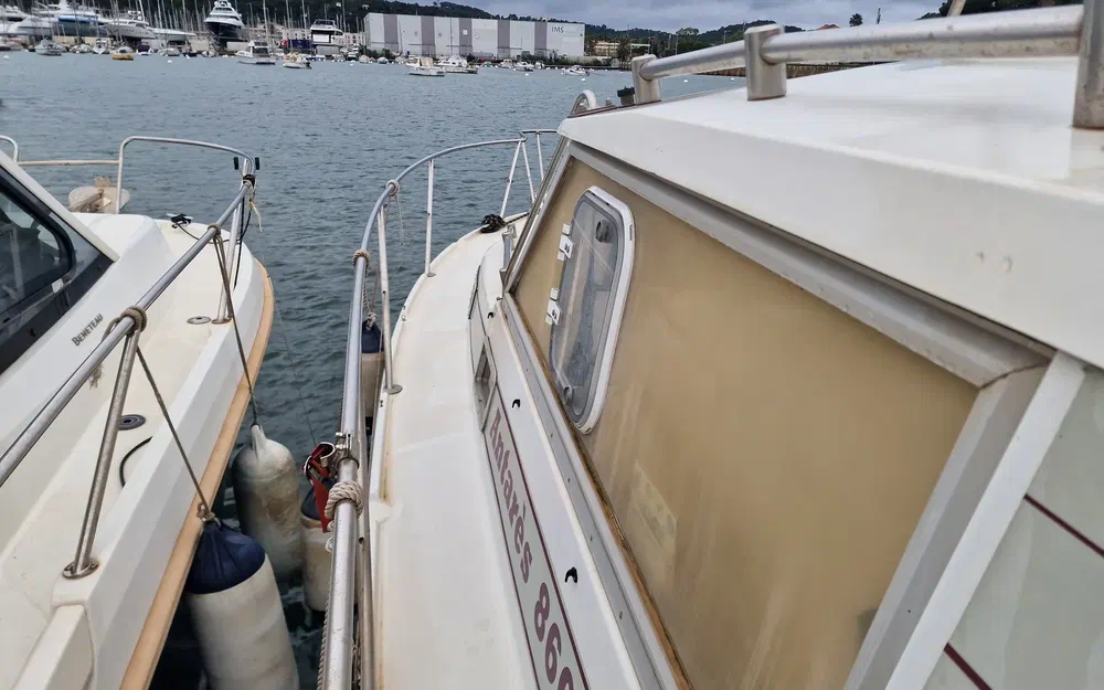 slider 19 Beneteau Antares 860