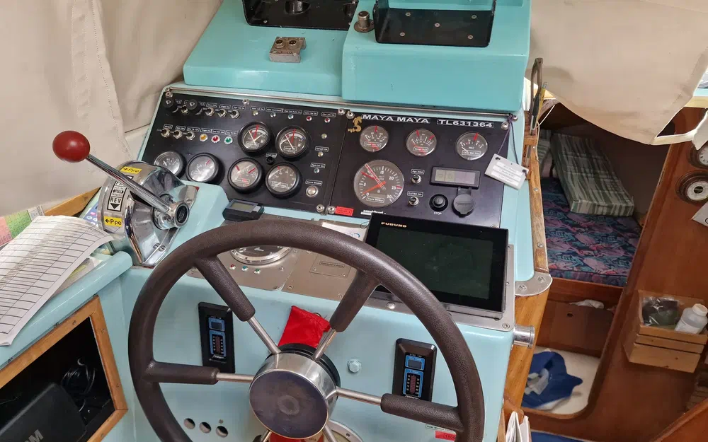 slider 7 Beneteau Antares 860