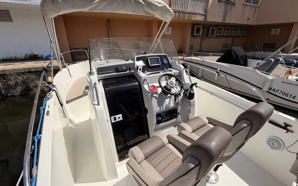 slider 9 Jeanneau Cap Camarat 7.5 CC Serie 2