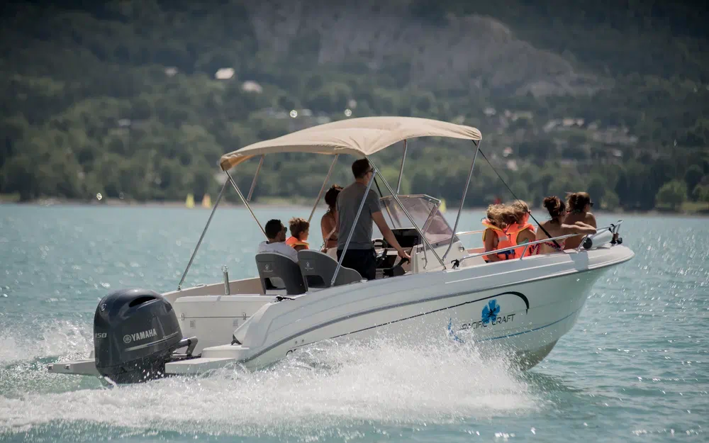 slider 1 Pacific Craft 670 Plaisance 200cv