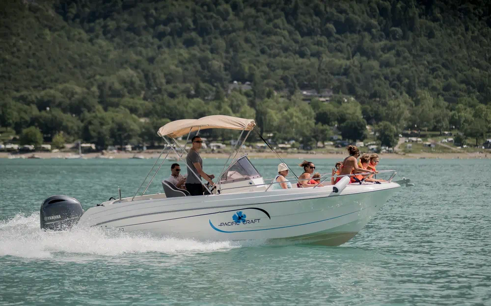 slider 3 Pacific Craft 670 Plaisance 200cv