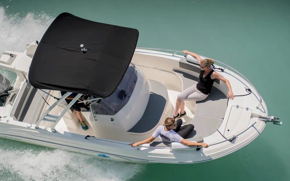 slider 1 Pacific Craft 670 Sport 200cv