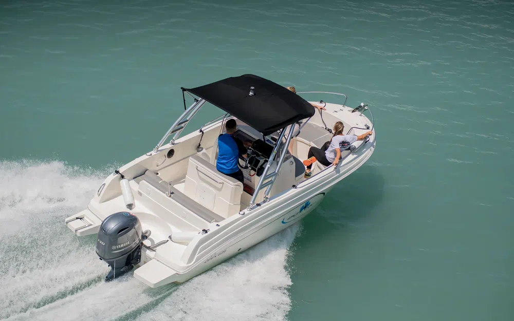 slider 6 Pacific Craft 670 Sport 200cv
