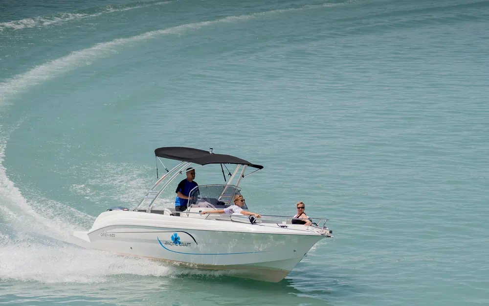 slider 7 Pacific Craft 670 Sport 200cv