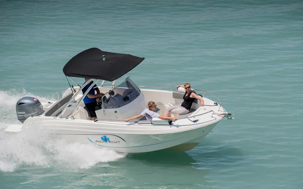 slider 8 Pacific Craft 670 Sport 200cv