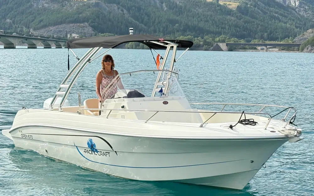 slider 1 Pacific Craft 670 Sport 150cv