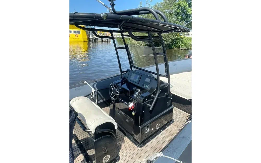 slider 8 Sea Water Phantom 280