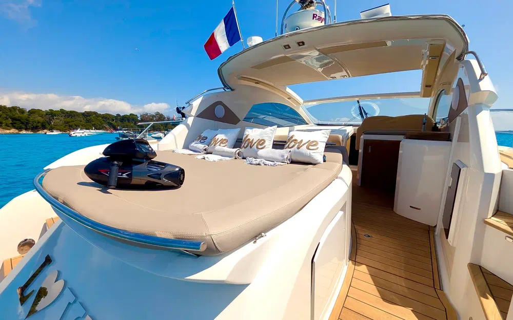 slider 4 Sessa Marine C43 Hard-Top
