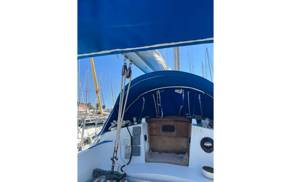slider 11 Beneteau First 345