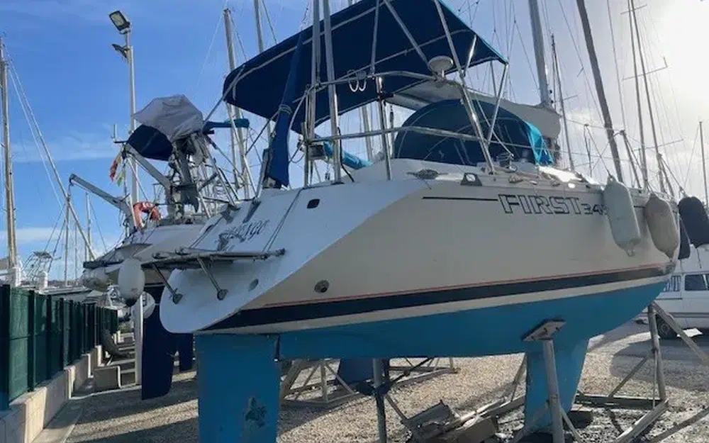 slider 7 Beneteau First 345