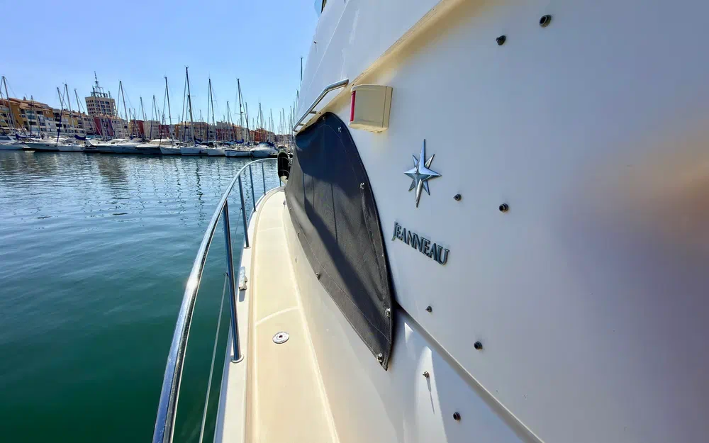 slider 4 Jeanneau Prestige 36