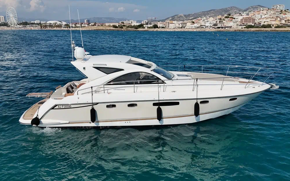 slider 6 Fairline Targa 44 Gran Turismo