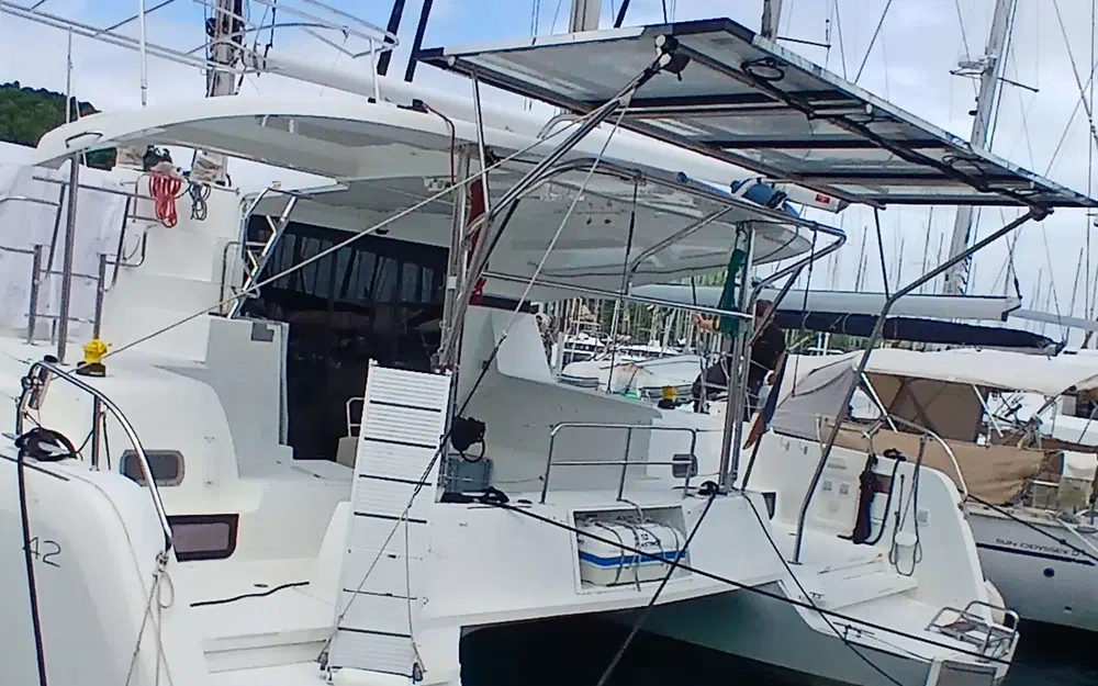 slider 10 Lagoon 42