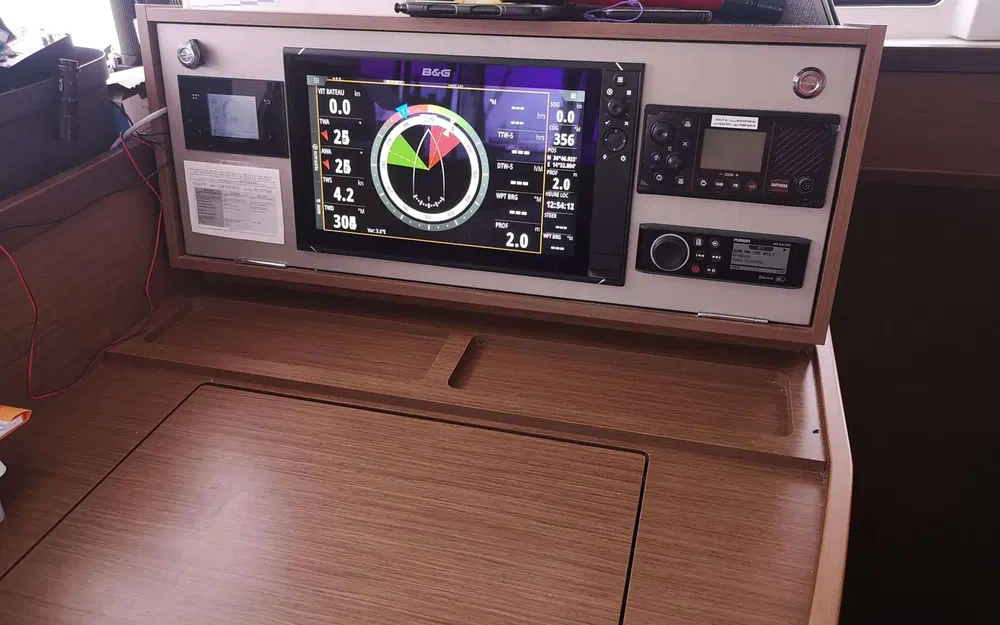 slider 28 Lagoon 42