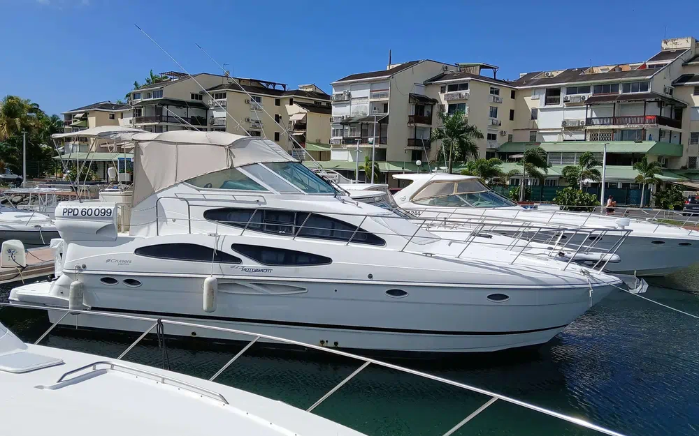 slider 0 Cruisers Yachts 415