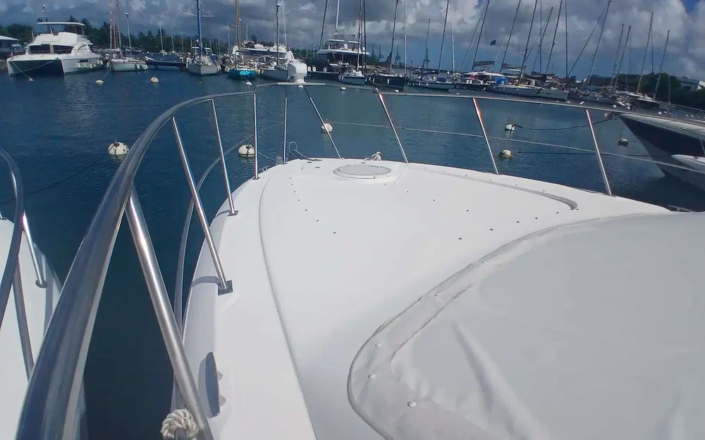 slider 13 Cruisers Yachts 415