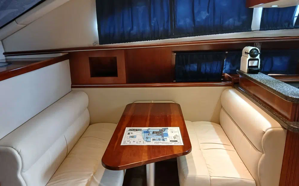 slider 30 Cruisers Yachts 415