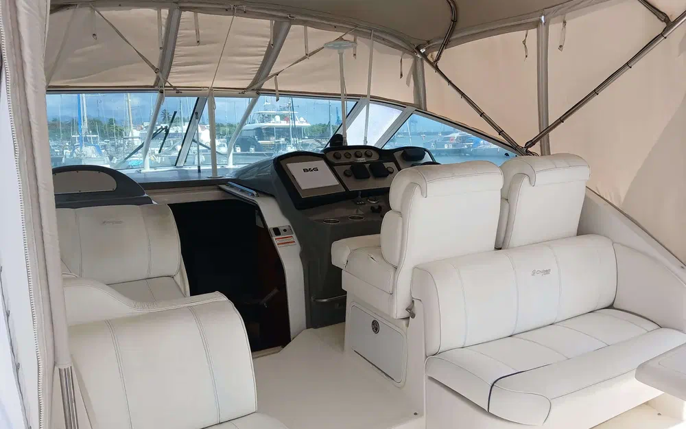 slider 6 Cruisers Yachts 415