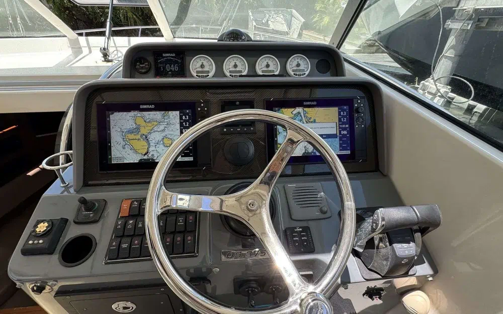 slider 24 Pursuit OS 375 Offshore
